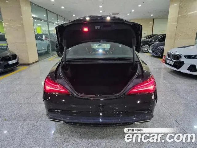 Mercedes-Benz CLA-Class 2018 — Şəkil 3/17