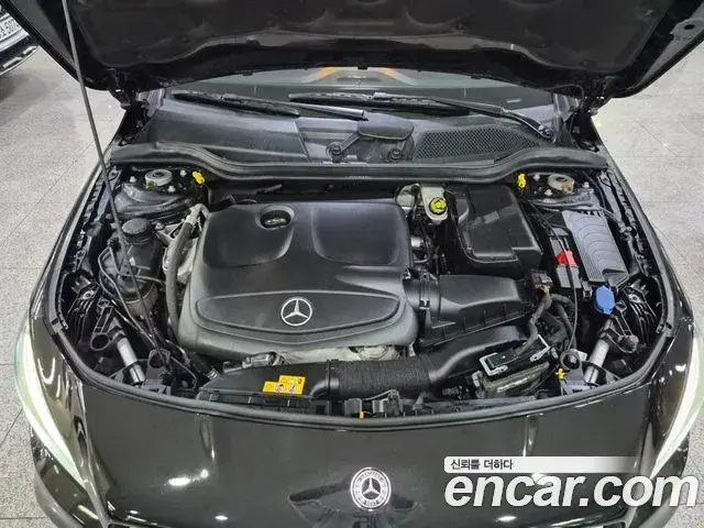 Mercedes-Benz CLA-Class 2018 — Şəkil 15/17