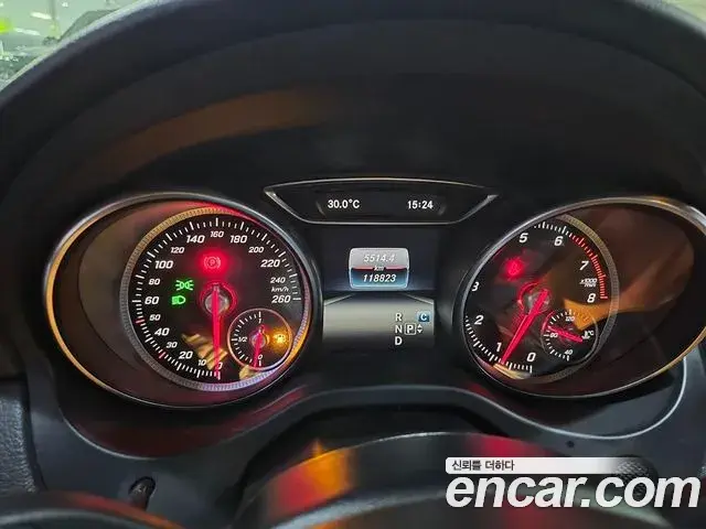 Mercedes-Benz CLA-Class 2018 — Şəkil 6/17