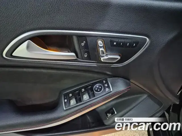 Mercedes-Benz CLA-Class 2018 — Şəkil 11/17