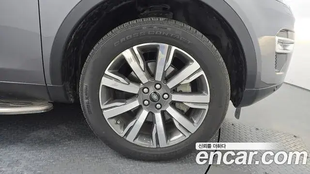 Land Rover Discovery Sport 2018 — ფოტო 6/31