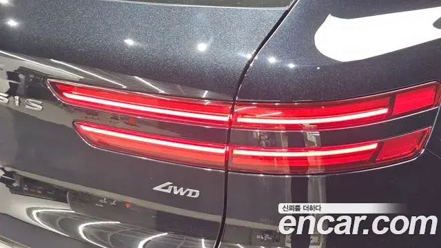 Genesis GV70 2021 — Photo 15/34