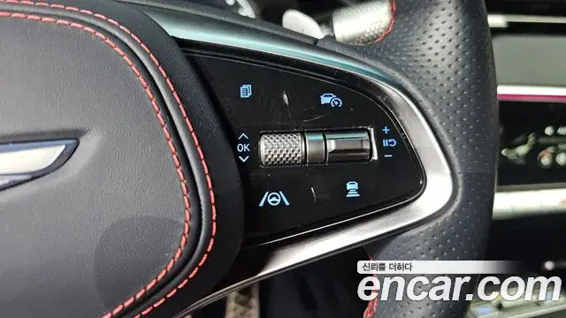 Genesis GV70 2021 — Photo 19/34