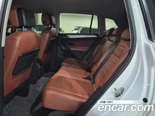 Volkswagen Tiguan 2018 — Şəkil 5/17