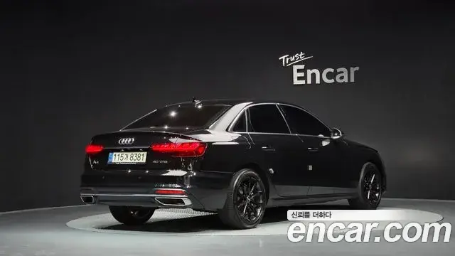 Audi A4 2023 — Photo 30/33