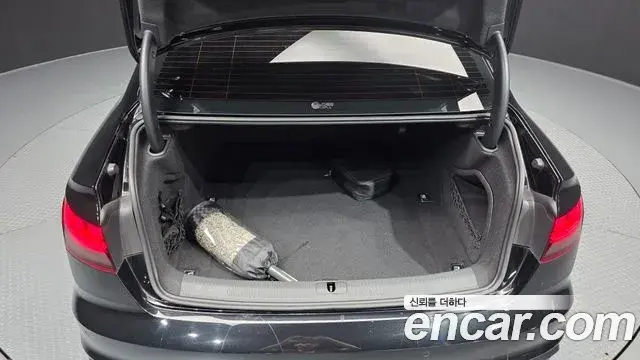 Audi A4 2023 — Photo 31/33
