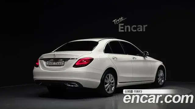 Mercedes-Benz C-Class 2019 — Şəkil 4/32