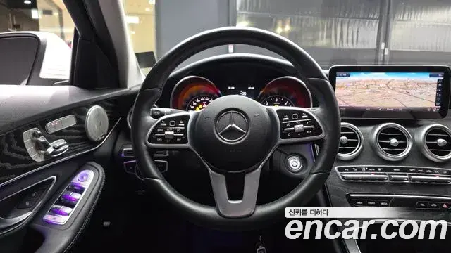 Mercedes-Benz C-Class 2019 — Şəkil 29/32