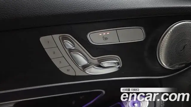 Mercedes-Benz C-Class 2019 — Şəkil 27/32
