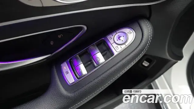 Mercedes-Benz C-Class 2019 — Şəkil 9/32