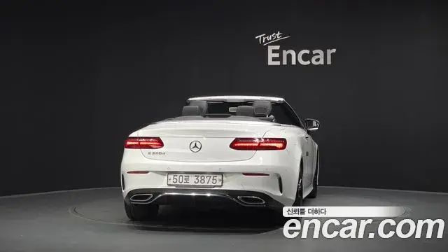 Mercedes-Benz E-Class 2018 — ფოტო 4/30