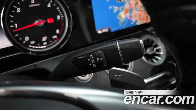 Mercedes-Benz E-Class 2018 — ფოტო 19/30