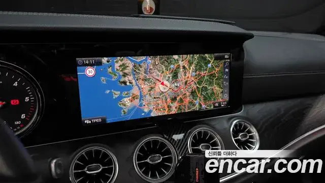 Mercedes-Benz E-Class 2018 — ფოტო 16/30