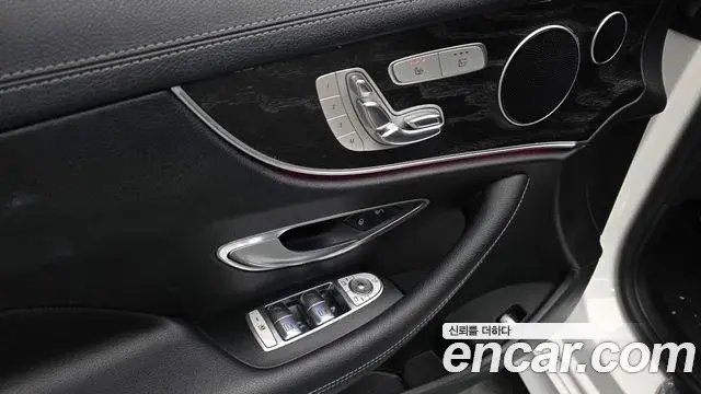 Mercedes-Benz E-Class 2018 — ფოტო 3/30
