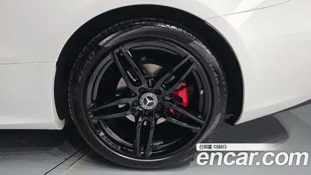Mercedes-Benz E-Class 2018 — ფოტო 9/30