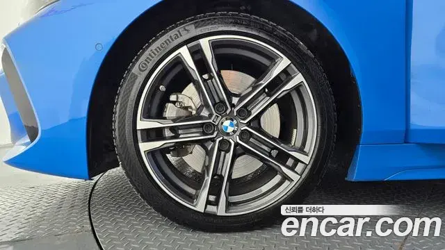 BMW 1 Series 2023 — Photo 13/20