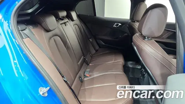 BMW 1 Series 2023 — Photo 12/20