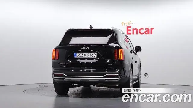 Kia Sorento 2023 — Şəkil 19/20
