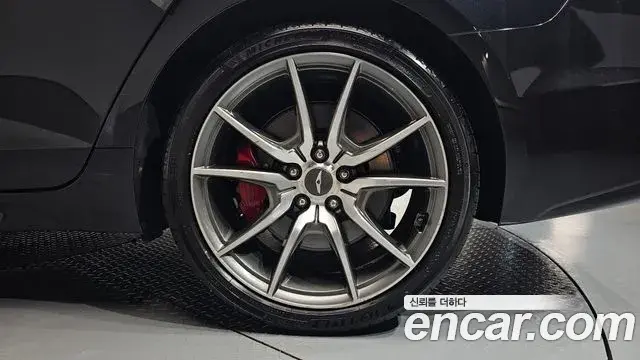 Genesis G70 2018 — Şəkil 1/34