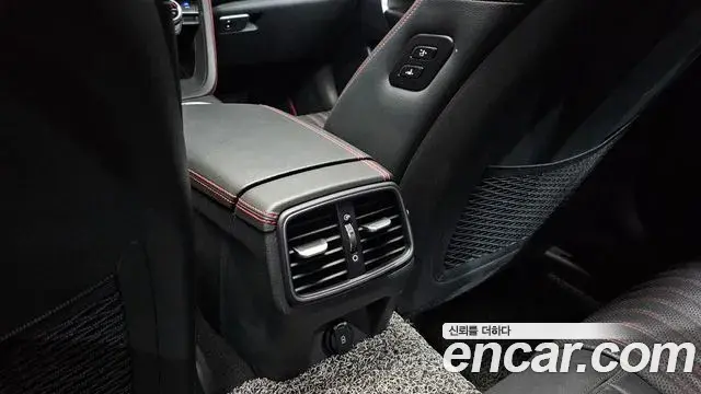 Genesis G70 2018 — Şəkil 33/34