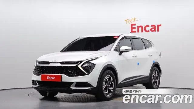 Kia Sportage 2022 — Фото 1/20