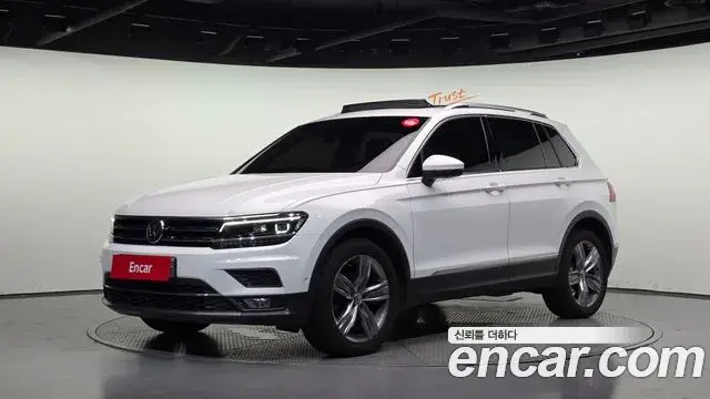Volkswagen Tiguan 2018 — ფოტო 4/36