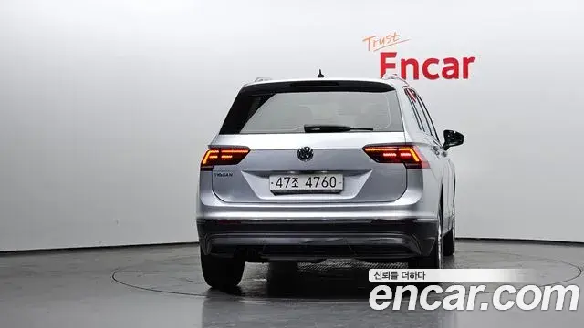 Volkswagen Tiguan 2018 — Photo 2/20