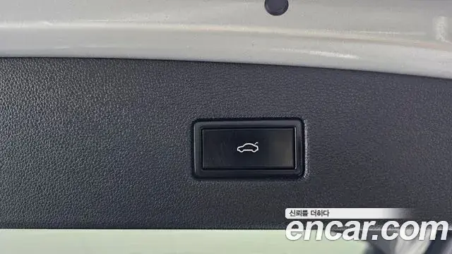 Volkswagen Tiguan 2018 — Photo 11/20
