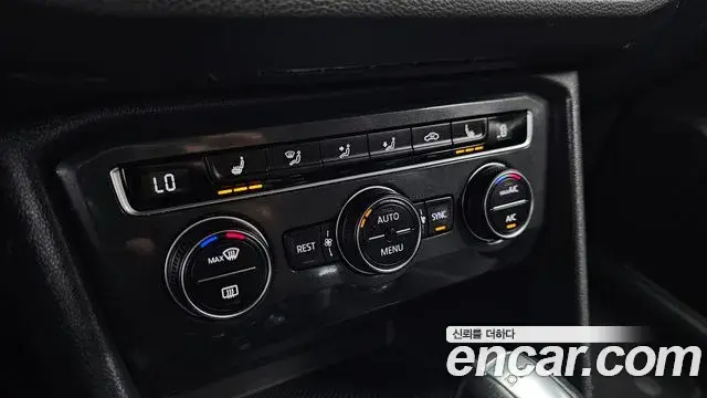 Volkswagen Tiguan 2018 — Photo 1/20