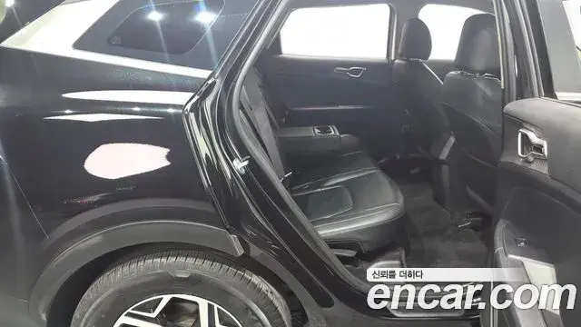 Kia Sportage 2021 — Photo 2/31