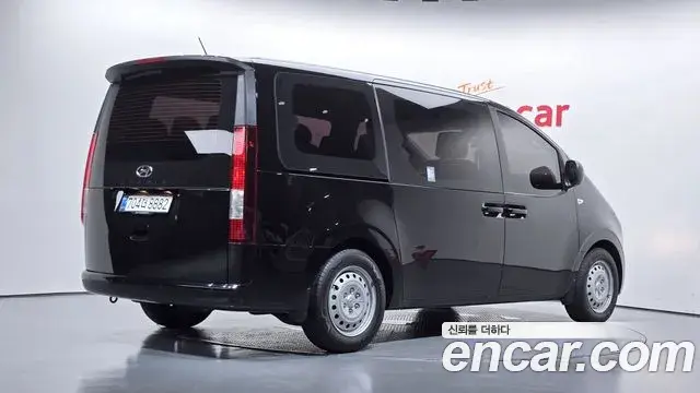 Hyundai Staria 2022 — Photo 1/31