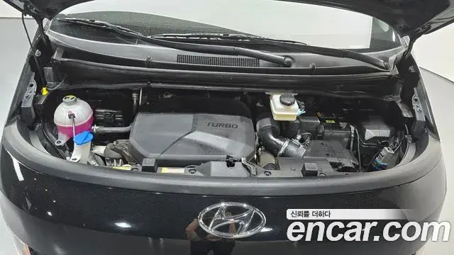 Hyundai Staria 2022 — Photo 27/31