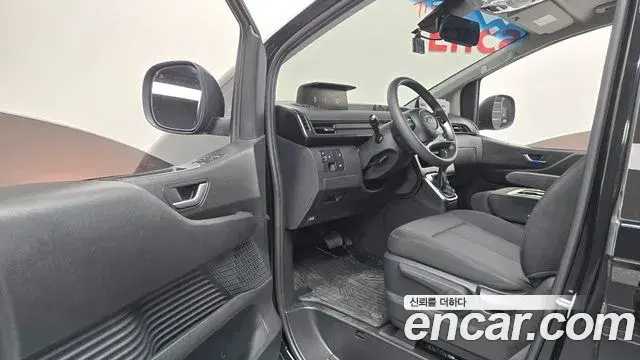 Hyundai Staria 2022 — Photo 29/31
