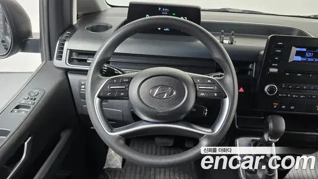 Hyundai Staria 2022 — Photo 2/31