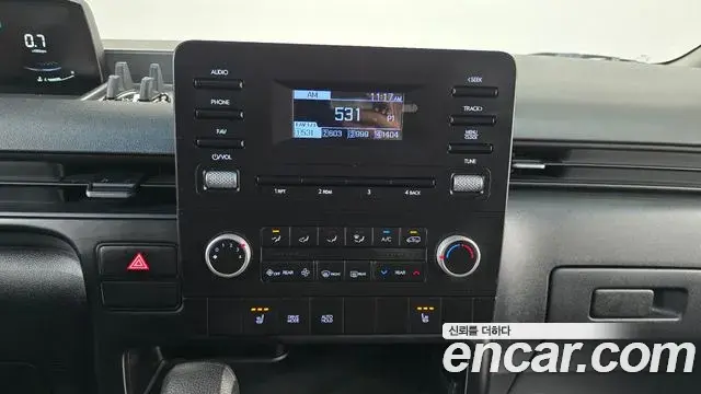 Hyundai Staria 2022 — Photo 5/31