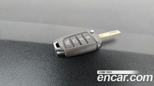 Hyundai Staria 2022 — Photo 16/31
