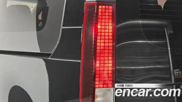 Hyundai Staria 2022 — Photo 3/31
