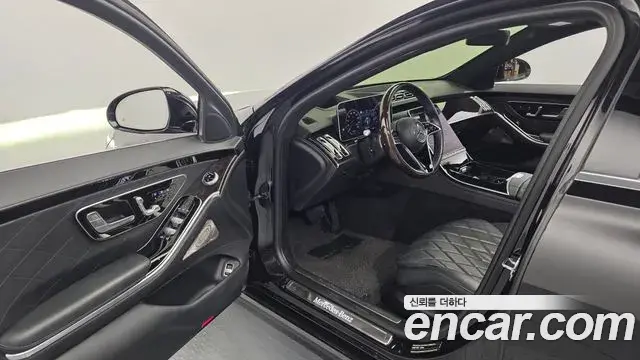 Mercedes-Benz S-Class 2021 — Photo 5/35