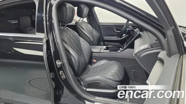 Mercedes-Benz S-Class 2021 — Photo 8/35
