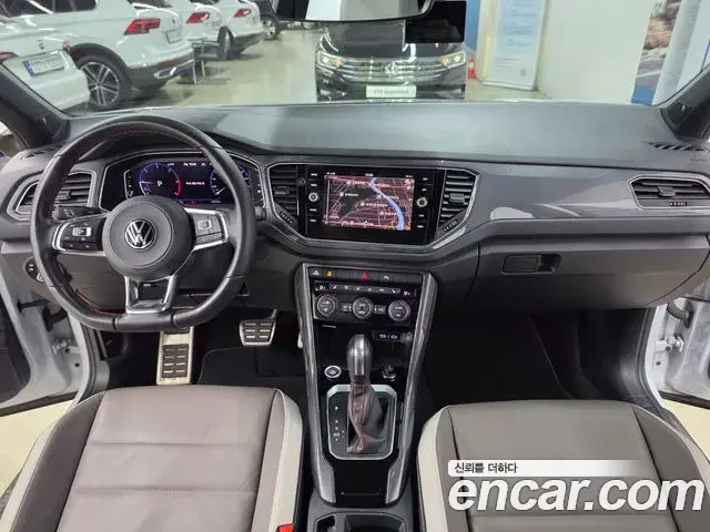 Volkswagen T-Roc 2021 — Photo 6/20
