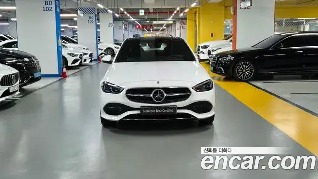 Mercedes-Benz C-Class 2026 — Фото 3/20