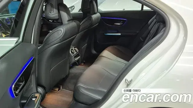 Mercedes-Benz C-Class 2026 — Фото 9/20