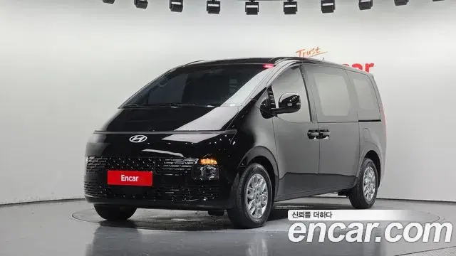 Hyundai Staria 2024 — Photo 16/30