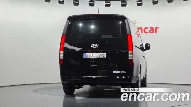 Hyundai Staria 2024 — Photo 3/30