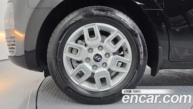 Hyundai Staria 2024 — Photo 27/30