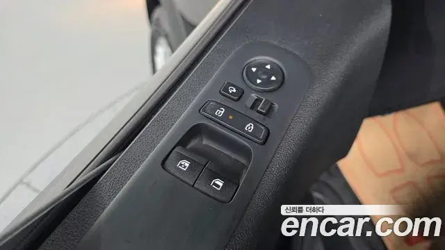 Hyundai Staria 2024 — Photo 17/30
