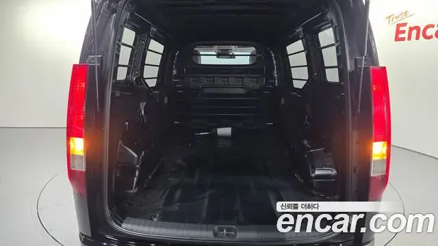 Hyundai Staria 2024 — Photo 26/30