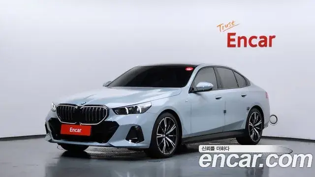 BMW 5 Series 2025 — Фото 1/20