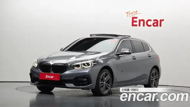 BMW 1 Series 2023 — Фото 10/20