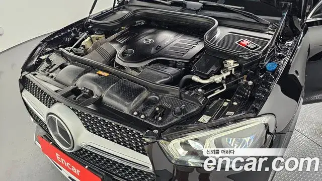 Mercedes-Benz GLE-Class 2020 — Фото 6/20